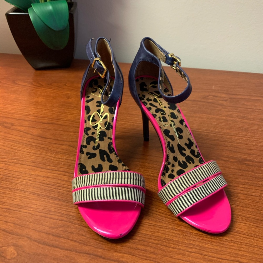 Heels - Picture 7 of 7